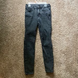 Women’s jeans